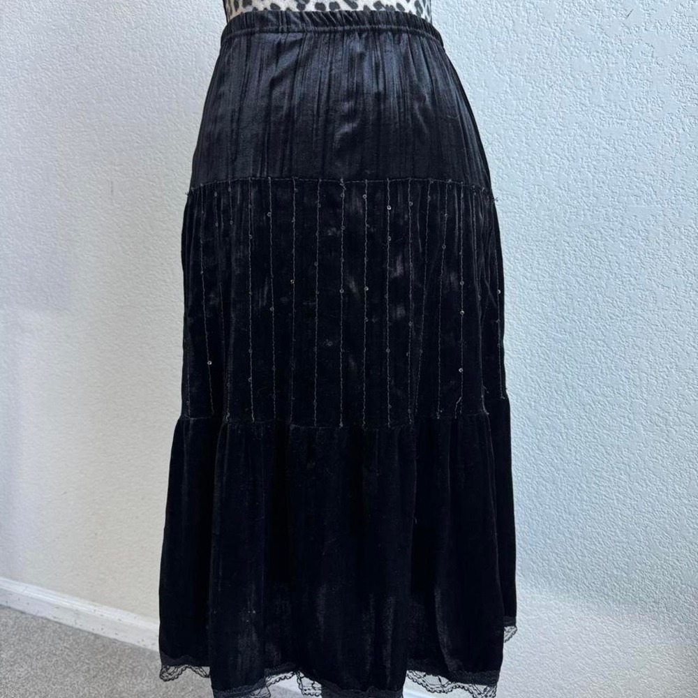 No Boundaries Black velvet midi skirt - Picture 5 of 8